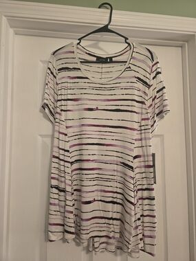 Apt. 9 White Scoop Neck Short Sleeve Top with Black and Lavender Stripes